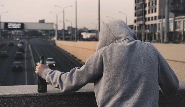 How drinkers help overcome dependence